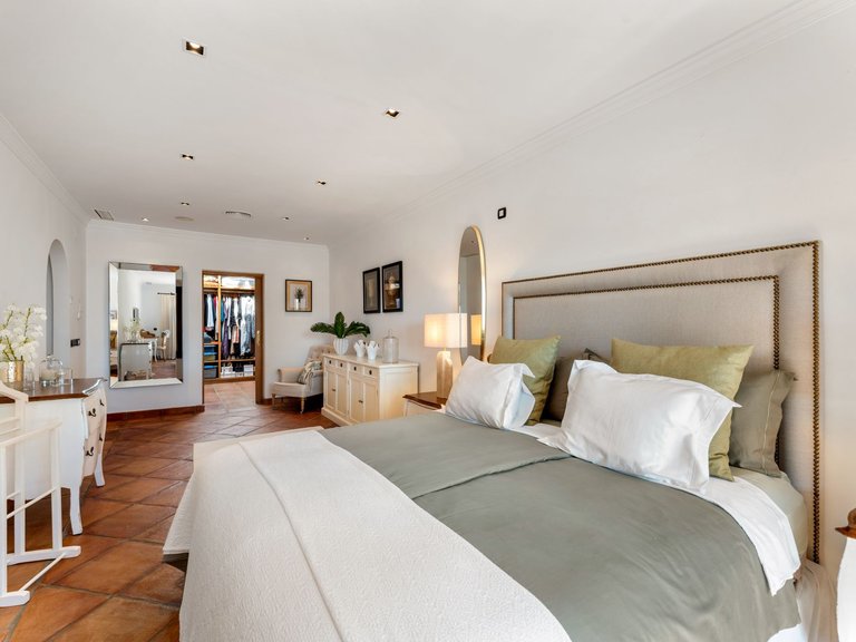 Apartment for Sale  in Benahavis, Malaga 25