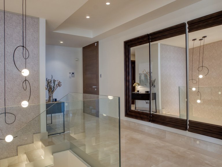 Apartment for Sale  in Marbella, Malaga 17