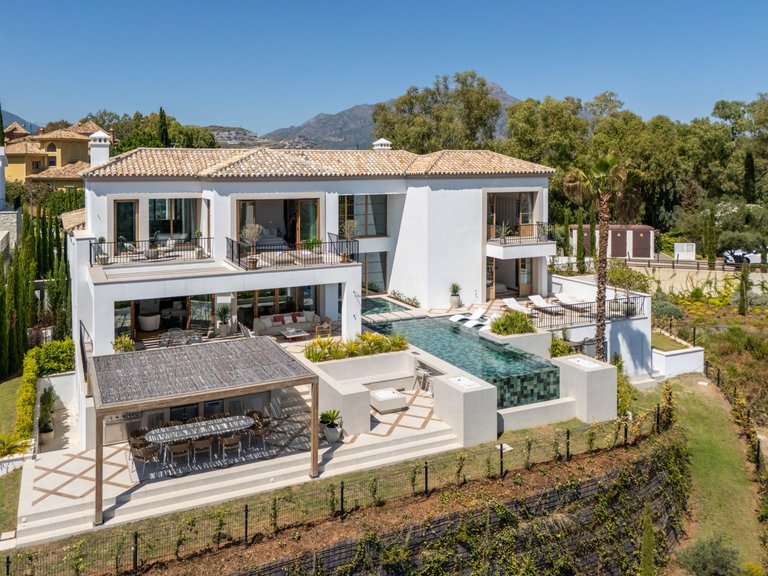 Apartment for Sale  in Benahavis, Malaga 52