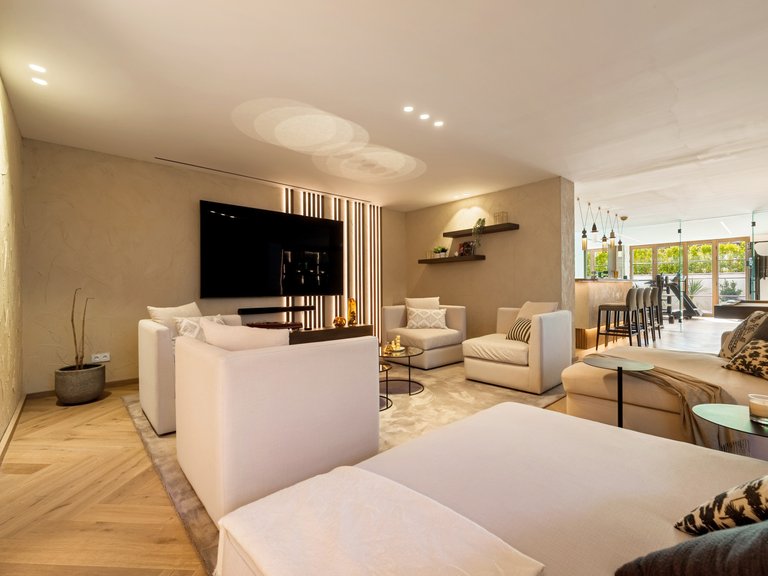 Apartment for Sale  in Benahavis, Malaga 29
