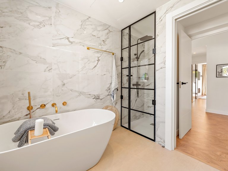 Apartment for Sale  in Marbella, Malaga 20