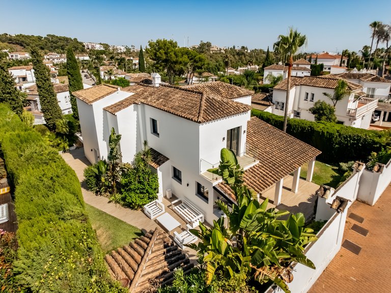 Apartment for Sale  in Marbella, Malaga 34