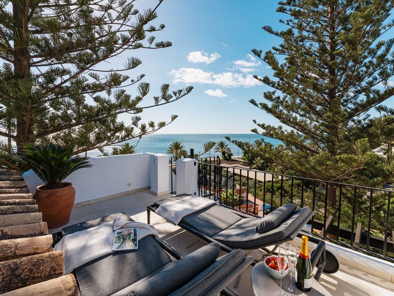 Apartment for Sale  in San Pedro De Alcantara, Malaga 1