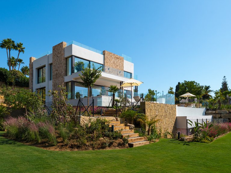 Apartment for Sale  in Marbella, Malaga 32