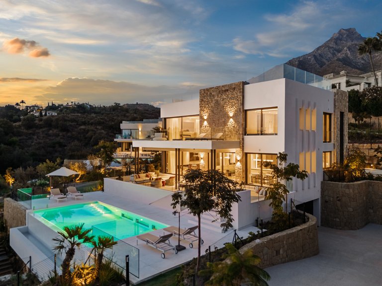 Apartment for Sale  in Marbella, Malaga 26