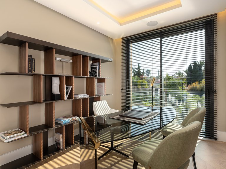 Apartment for Sale  in Marbella, Malaga 17