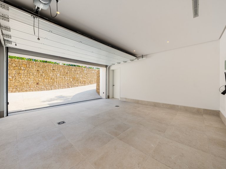 Apartment for Sale  in Marbella, Malaga 24