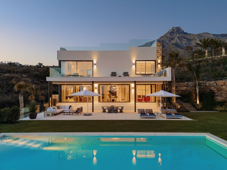 Apartment for Sale  in Marbella, Malaga 25