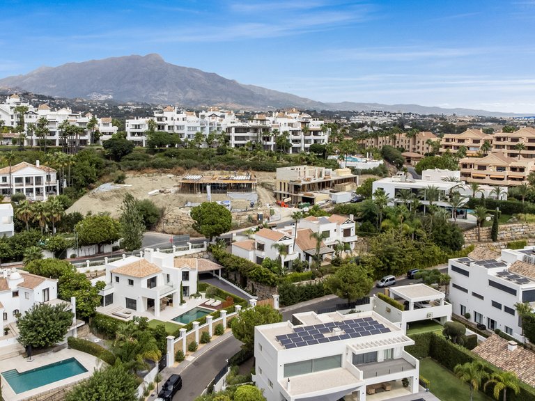 Apartment for Sale  in Benahavis, Malaga 36
