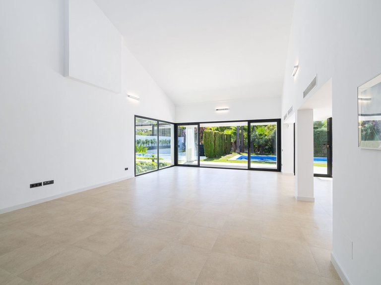 Apartment for Sale  in San Pedro De Alcantara, Malaga 14