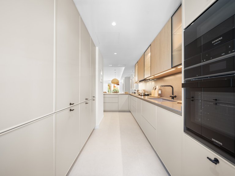 Apartment for Sale  in Marbella, Malaga 8