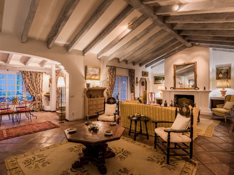 Apartment for Sale  in Benahavis, Malaga 5