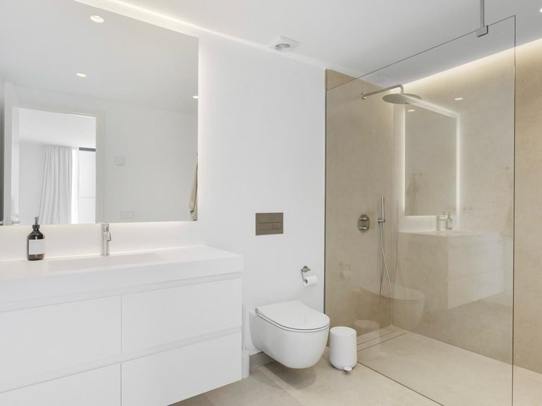 Apartment for Sale  in Marbella, Malaga 30
