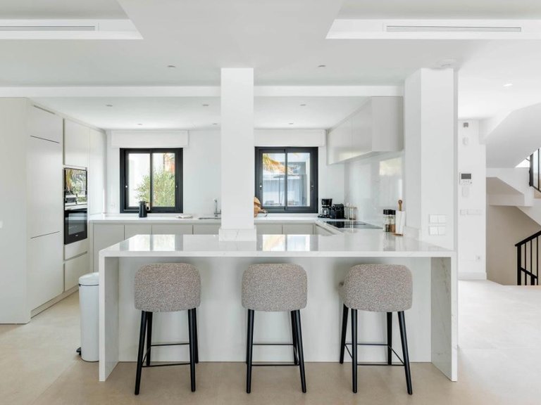 Apartment for Sale  in Marbella, Malaga 13