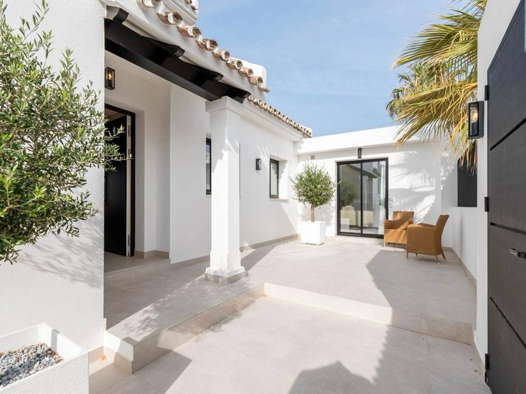 Apartment for Sale  in Marbella, Malaga 53