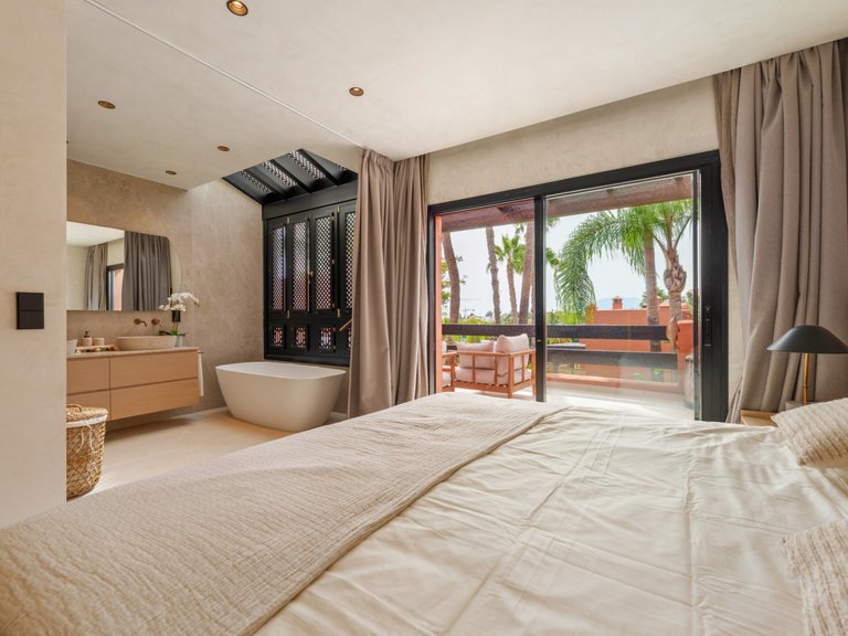 Apartment for Sale  in Marbella, Malaga 12