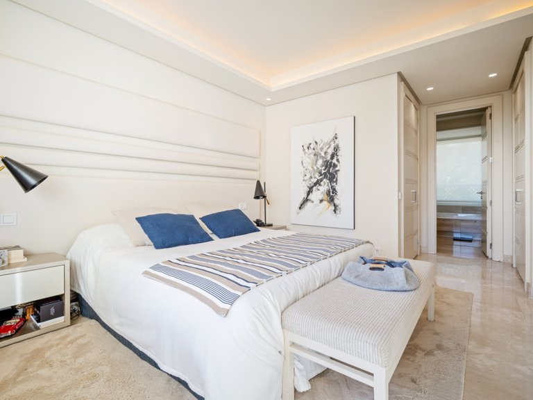 Apartment for Sale  in Marbella, Malaga 30