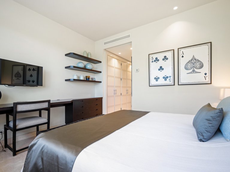 Apartment for Sale  in Marbella, Malaga 27