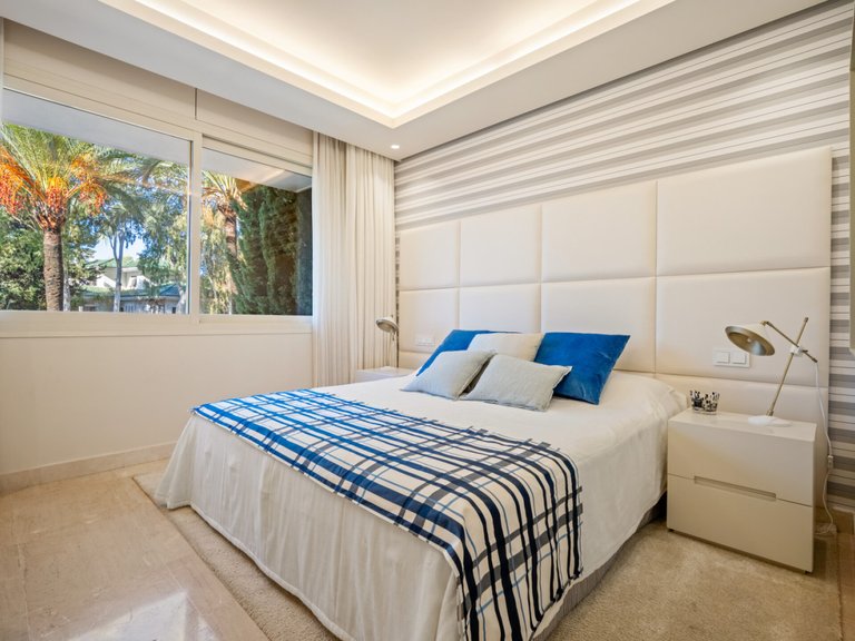 Apartment for Sale  in Marbella, Malaga 24