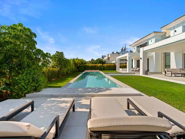 Apartment for Sale  in Benahavis, Malaga 3