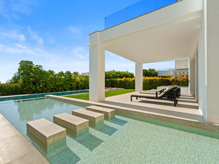 Apartment for Sale  in Benahavis, Malaga 4