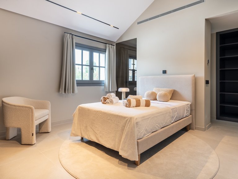 Apartment for Sale  in Estepona, Malaga 32