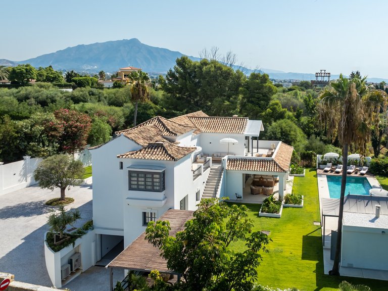 Apartment for Sale  in Estepona, Malaga 46