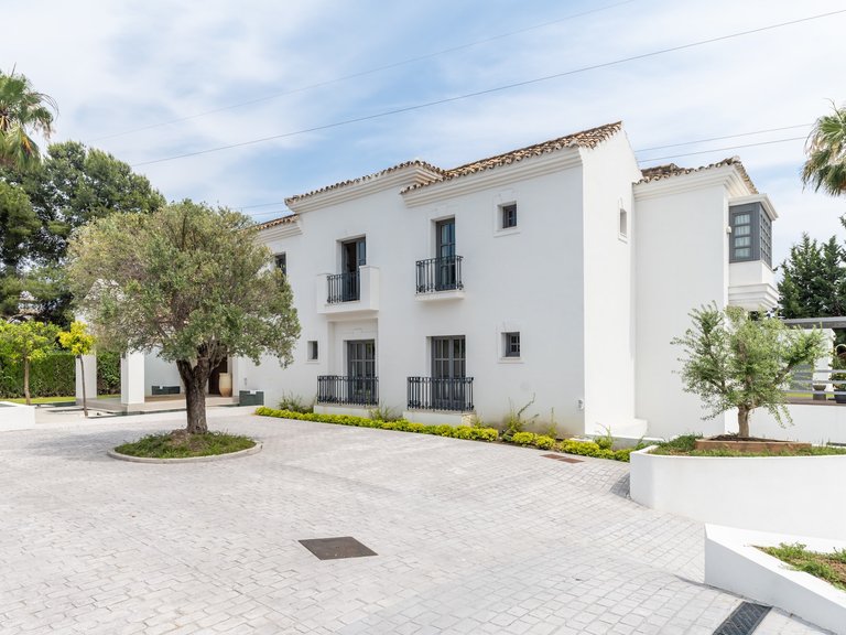 Apartment for Sale  in Estepona, Malaga 44