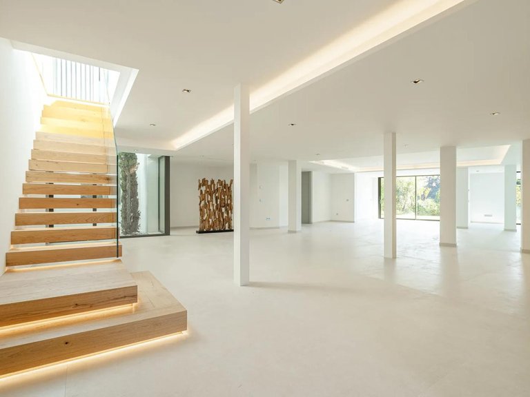 Apartment for Sale  in Benahavis, Malaga 46