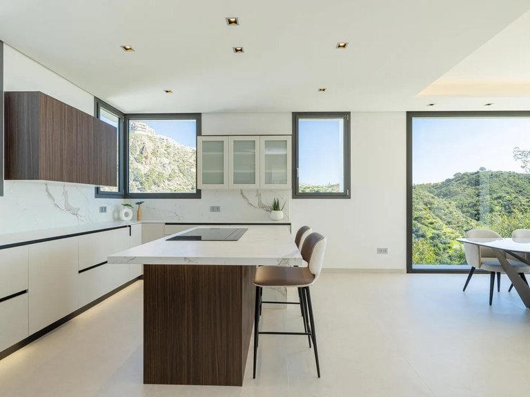 Apartment for Sale  in Benahavis, Malaga 48