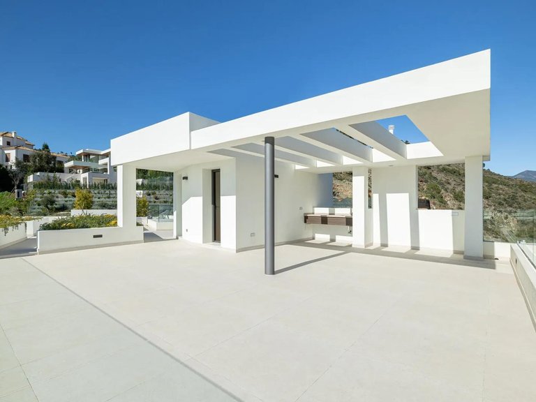 Apartment for Sale  in Benahavis, Malaga 41