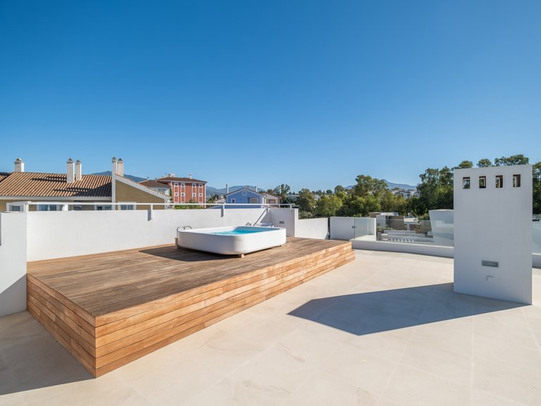 Apartment for Sale  in Estepona, Malaga 25