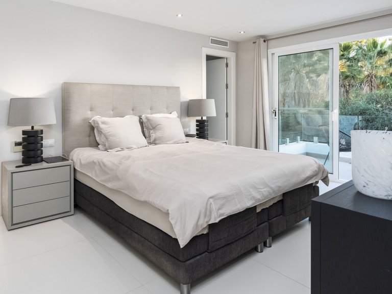 Apartment for Sale  in Marbella, Malaga 25