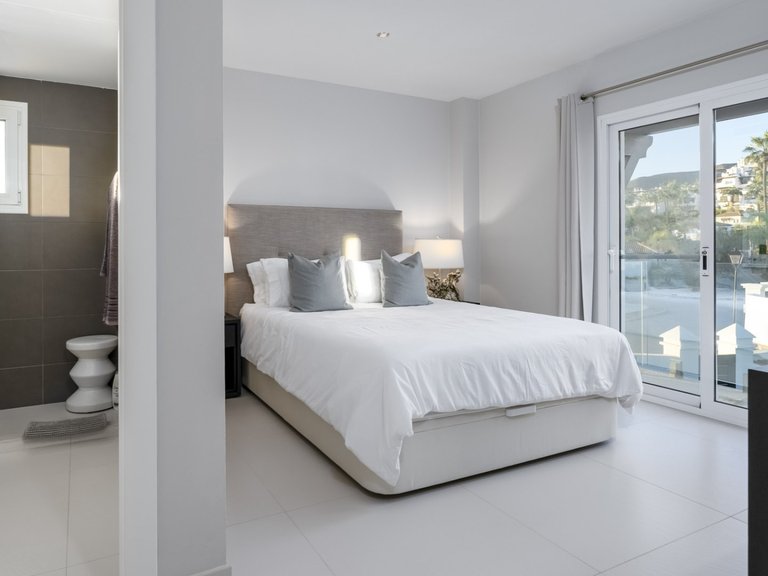 Apartment for Sale  in Marbella, Malaga 19