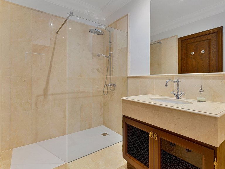Apartment for Sale  in San Pedro De Alcantara, Malaga 25
