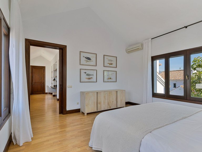 Apartment for Sale  in San Pedro De Alcantara, Malaga 28