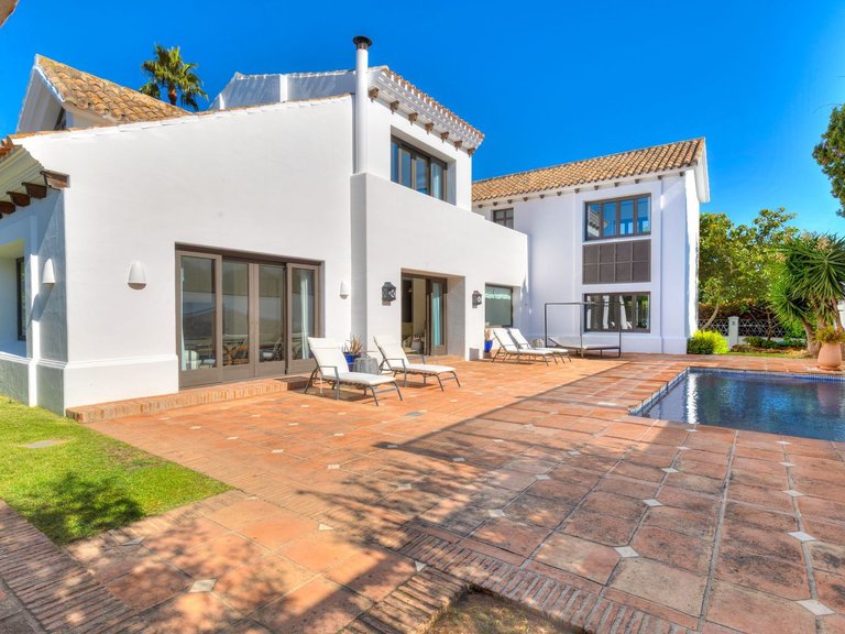 Apartment for Sale  in San Pedro De Alcantara, Malaga 2