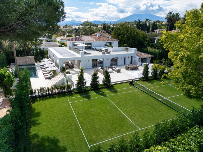 Apartment for Sale  in Marbella, Malaga 1