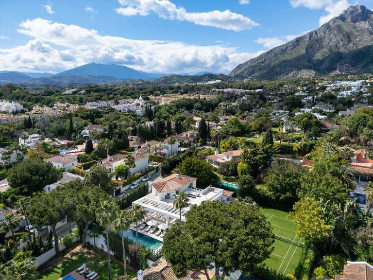 Apartment for Sale  in Marbella, Malaga 33