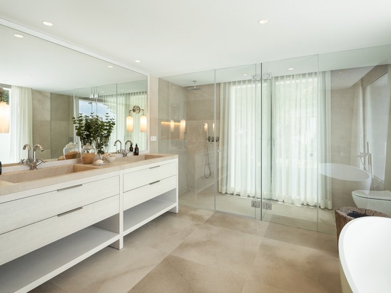 Apartment for Sale  in Marbella, Malaga 17
