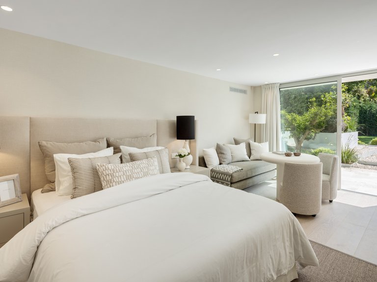 Apartment for Sale  in Marbella, Malaga 19