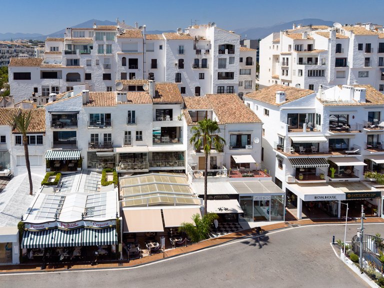 Apartment for Sale  in Marbella, Malaga 31