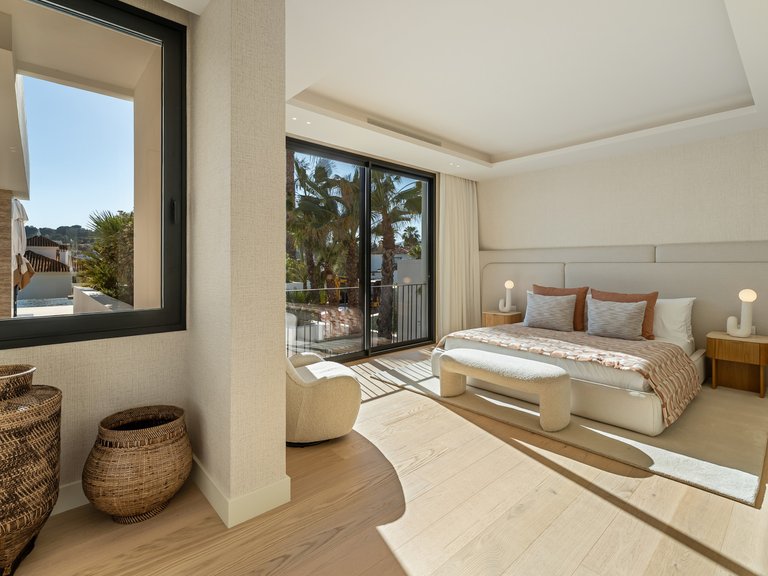 Apartment for Sale  in Marbella, Malaga 25