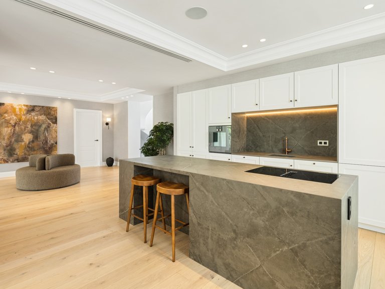 Apartment for Sale  in Marbella, Malaga 9