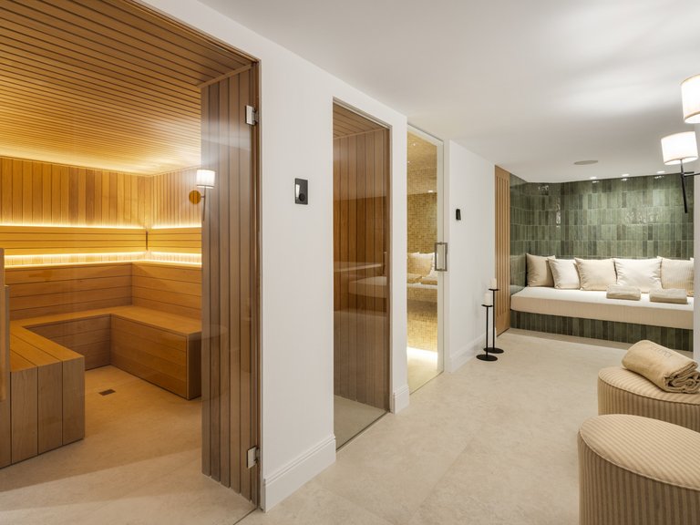 Apartment for Sale  in Marbella, Malaga 26