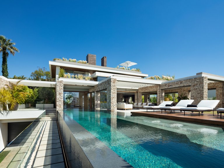 Apartment for Sale  in Marbella, Malaga 2