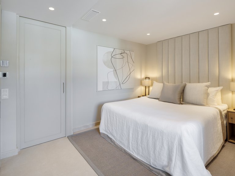 Apartment for Sale  in Marbella, Malaga 17