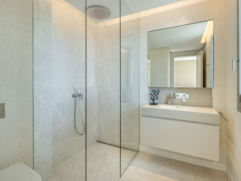 Apartment for Sale  in Benahavis, Malaga 29