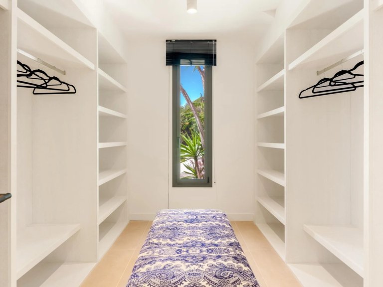 Apartment for Sale  in Marbella, Malaga 20