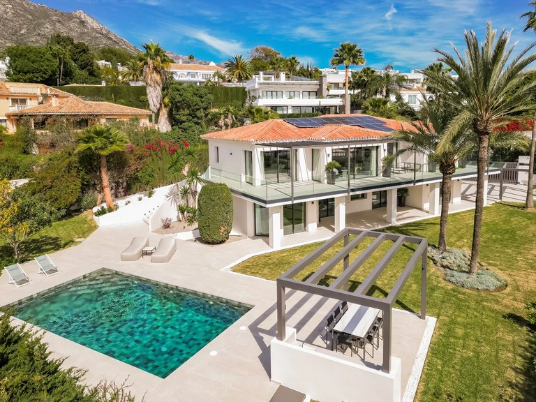 Apartment for Sale  in Marbella, Malaga 1